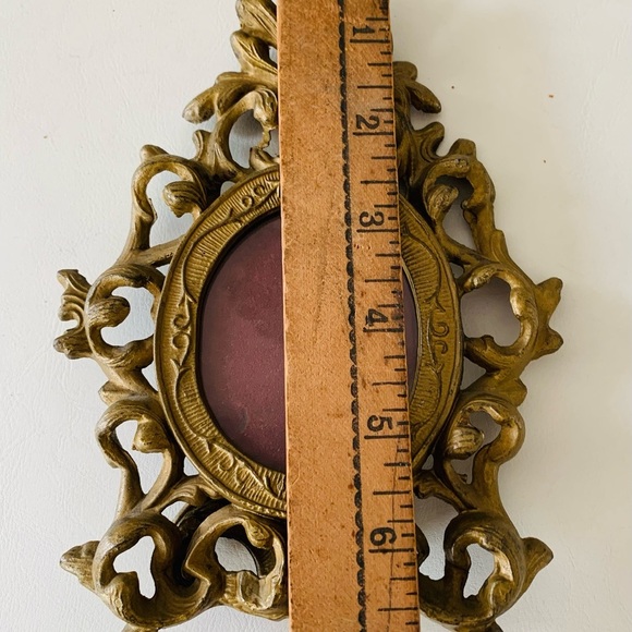 Vintage Ormolu Picture Frame Cost Iron Easel Table Top - Picture 2 of 10